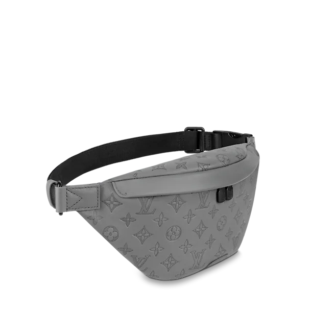 LV Discovery Bumbag M46108